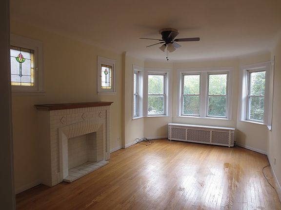 2nd image of 3804 W Wrightwood Ave #2