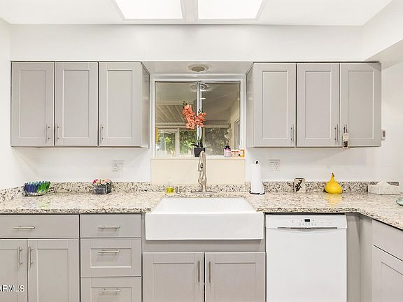 4th image of 10612 W Saratoga Cir