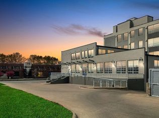 RIVERWALK LOFTS, Davenport, IA 52801