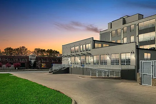 RIVERWALK LOFTS Photo 1