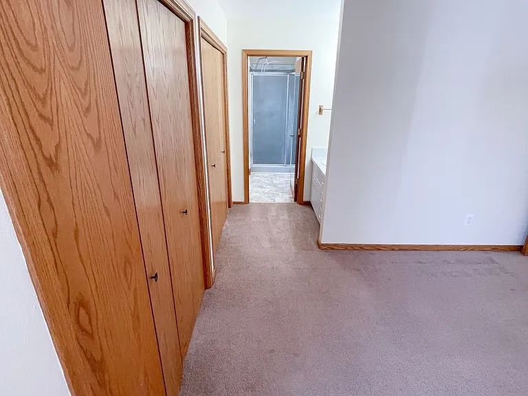 5441 Basin View Dr — Photo 23