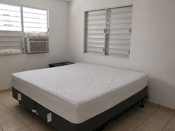 3rd image of Colinas De Hatillo Calle Opal #I-16
