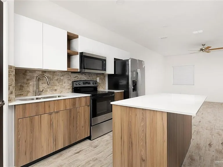 609 Jasper St #2 — Photo 2