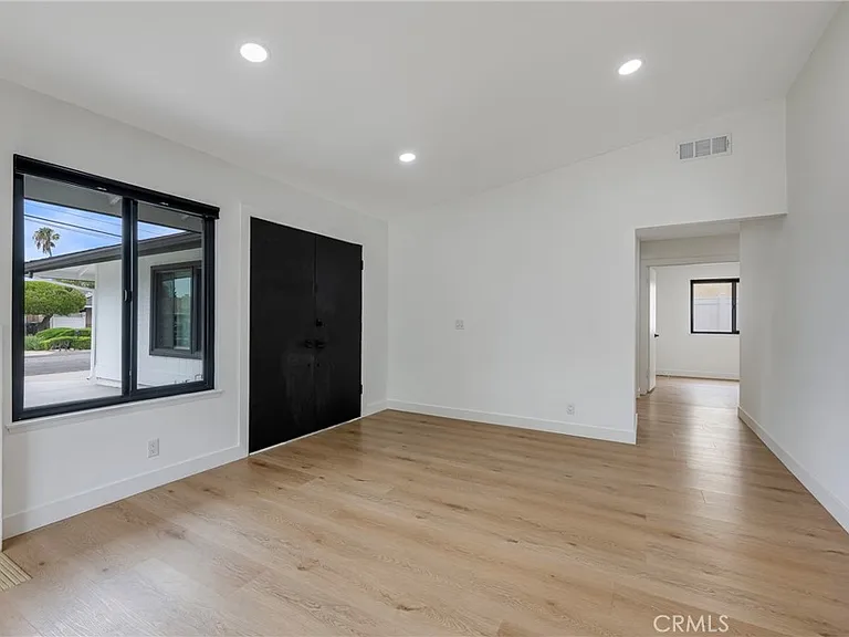 5402 Jefferson St — Photo 25