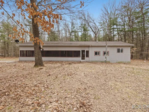 14376 Eighteen Mile Rd NE, Gowen, MI 49326