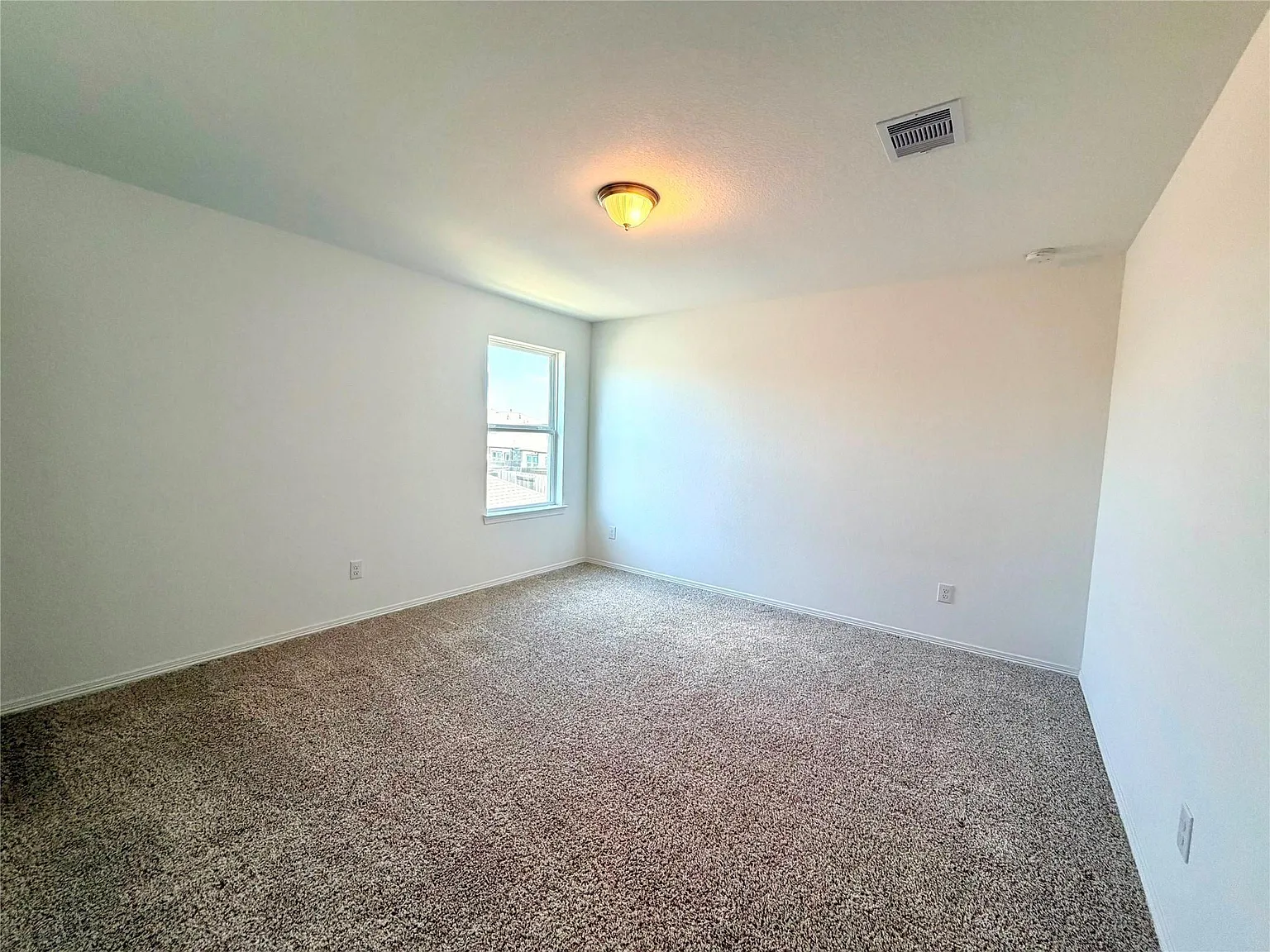 4 bed, 3.5 bath, 3042 sqft, $2,800 — Photo 4