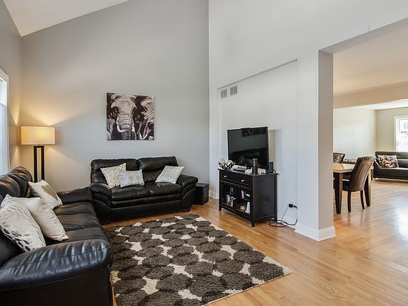 5th image of 3 Banbury Ct