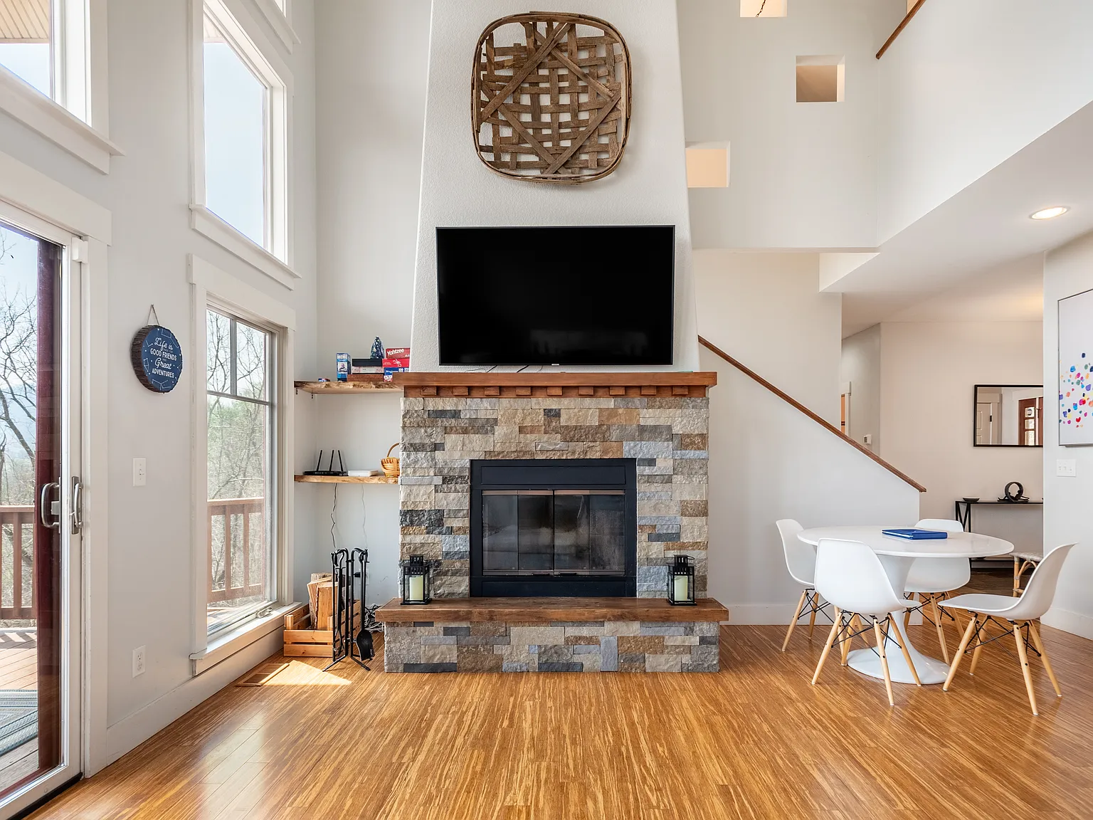 3 bed, 2918 sqft, $4,000 — Photo 3