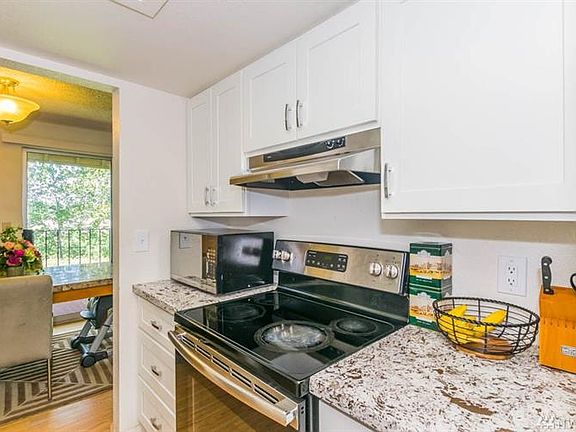 4th image of 1003 S Pearl St APT B7