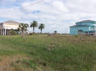 210 Tampa St, Crystal Beach, TX 77650