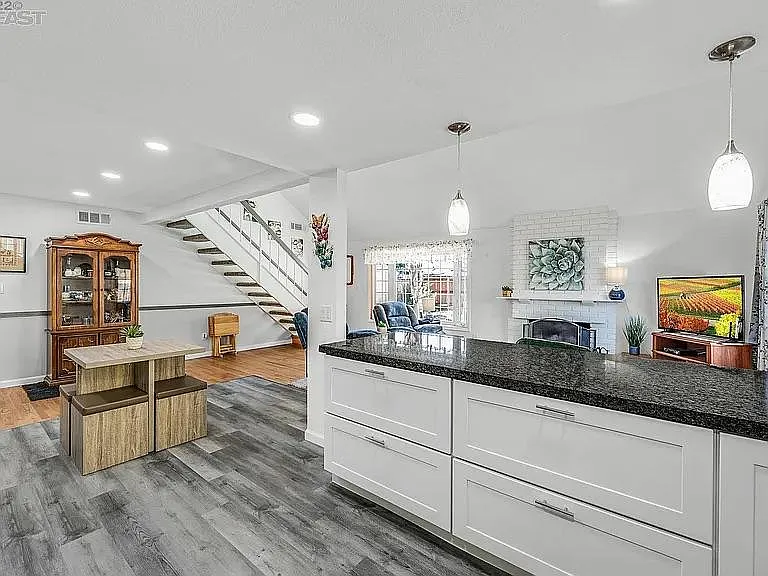1375 Michelle Ave — Photo 10