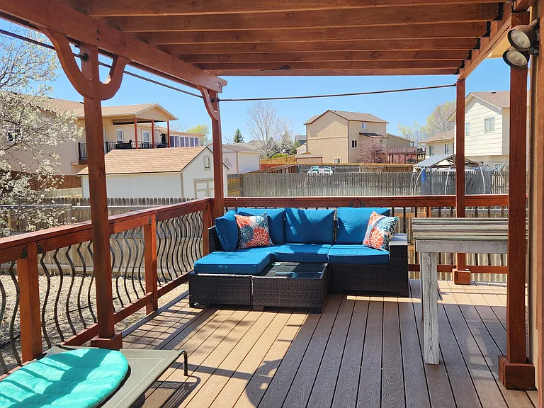 1135 Pipestone Ct — Photo 3