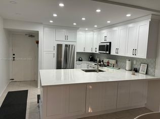 6884 N Kendall Dr APT C407, Pinecrest, FL 33156
