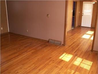 4th image of 1115 Edwardsville Dr