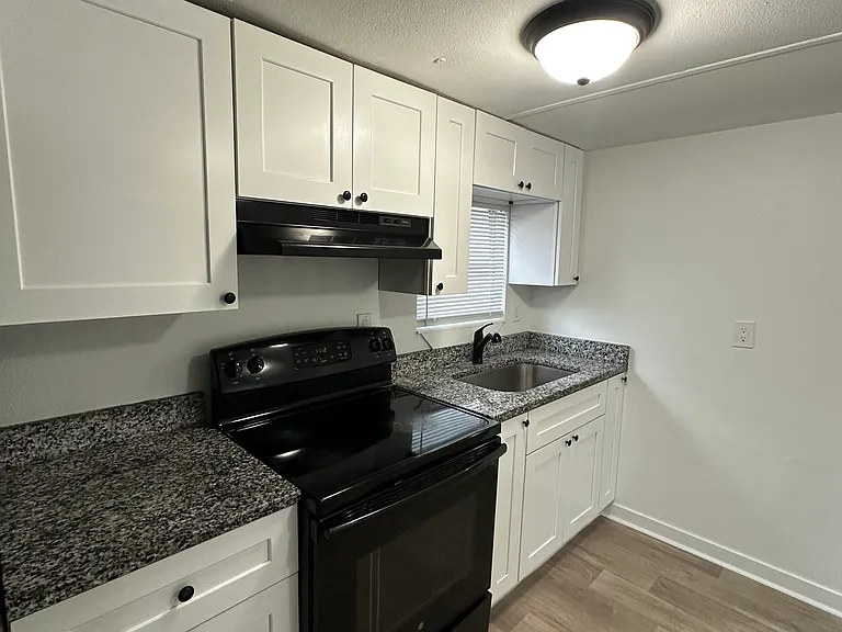 722 N Chestnut Rd #726 — Photo 3