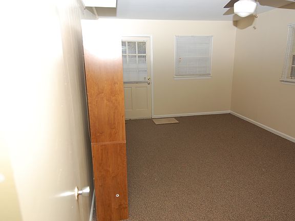 5th image of 4438 Lake Breeze Dr
