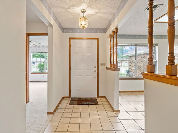 5th image of 304 Cordes Dr
