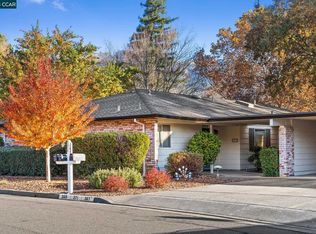 369 Twin Lakes Dr, Santa Rosa, CA 95409