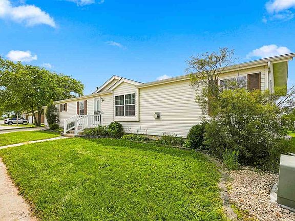 2nd image of 268 Paddock Cir