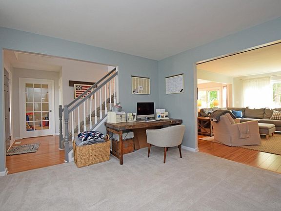 4th image of 815 Millers Run Ct