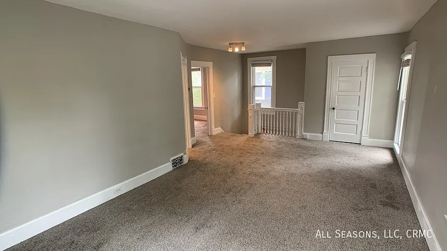 114 East Espanola Street — Photo 3