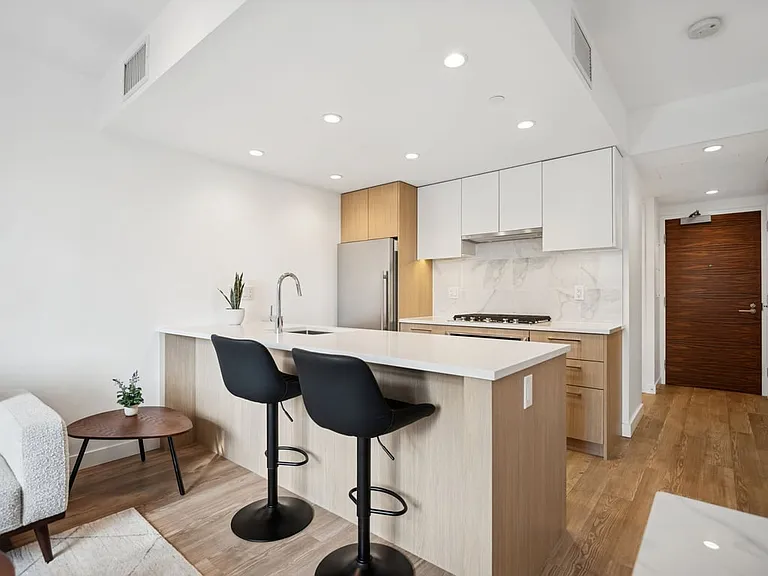 2100 Bellevue Ave #B-101 — Photo 36