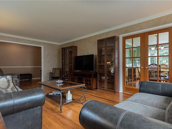 5th image of 15 Tavo Ln