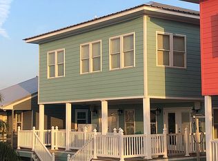 1040 Rappelet St, Golden Meadow, LA 70357