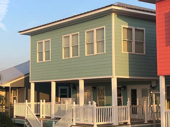 1040 Rappelet St, Golden Meadow, LA 70357