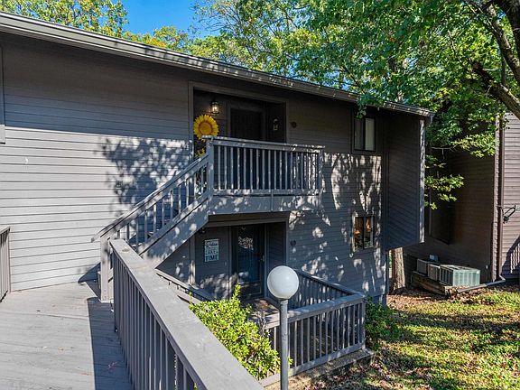 3rd image of 200 Hamilton Oaks Dr APT G2