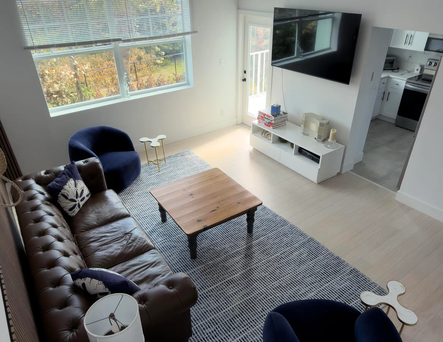 2 bed, 2.0 bath, 1624 sqft, $8,500 — Photo 4