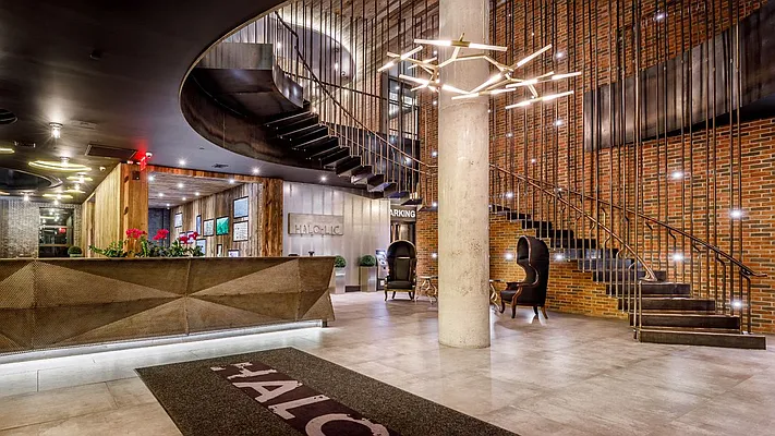 Rented by City View Living | media 48