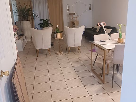 4th image of 2109 NE 38th Ave #2109