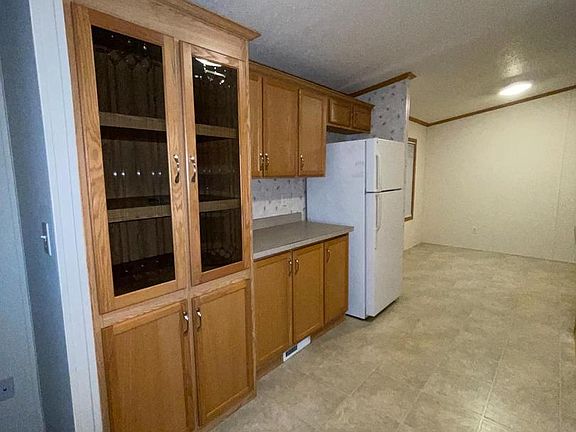 4th image of 116 Seneca Ave