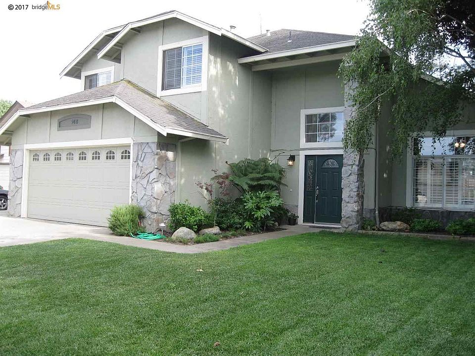 1st image of 740 Domaine Ct
