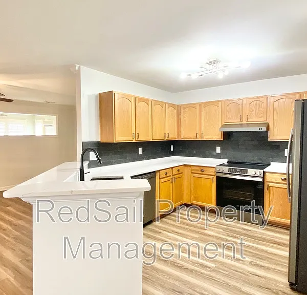100 Zinfandel Rd — Photo 5