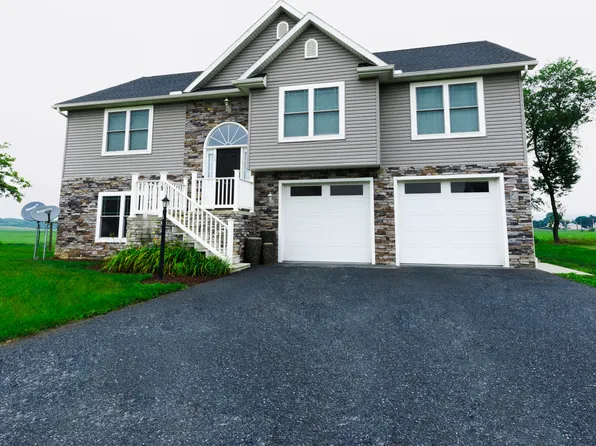 15 Victoria Ct, Shippensburg, PA 17257