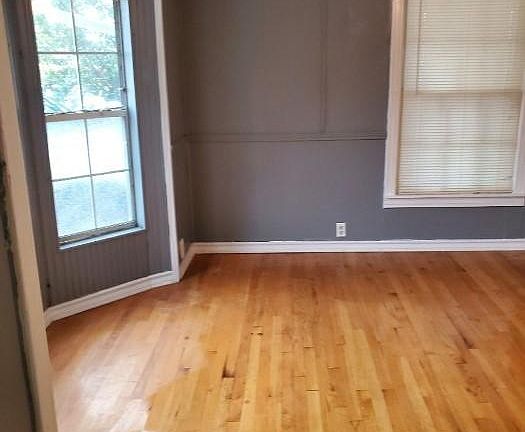 4th image of 2721 W Walker St
