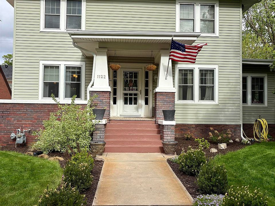 1st image of 1122 N Denver Ave