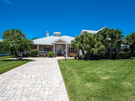 4th image of 15705 Caloosa Creek Cir