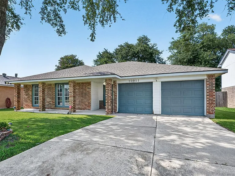 10911 Pecan Dr — Photo 3