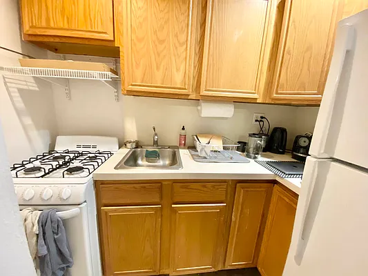 Rented by J PRESTON AND ASSOCIATES INC | media 10