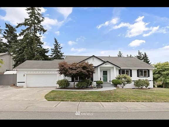 2nd image of 1811 SW Robertson Dr