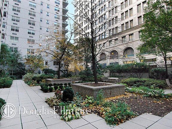 4th image of 70 E 10th St APT 17G