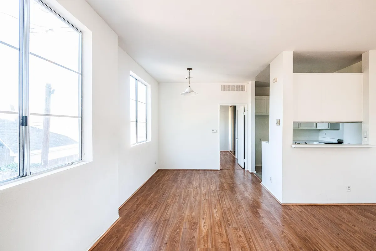Building Photo - 2452 S Centinela Ave #4