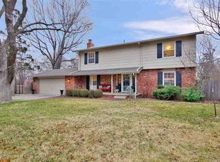 7229 E Cresthill Ct, Wichita, KS 67206