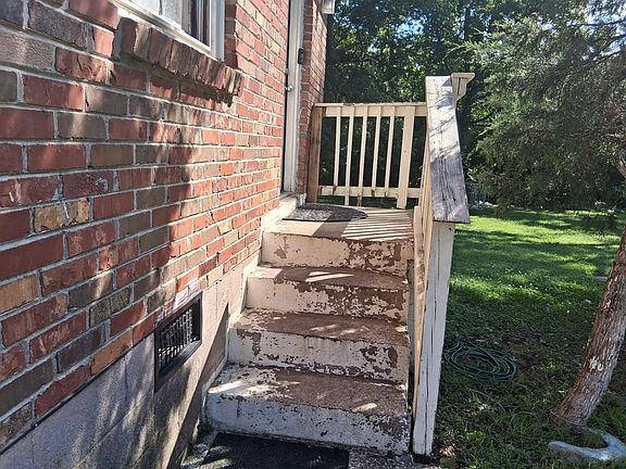 3rd image of 2536 Glenrose Ave