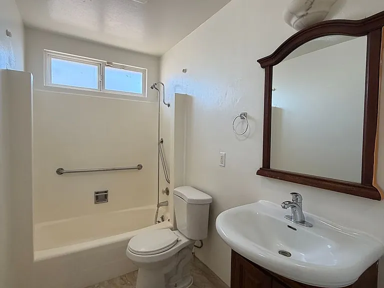 424 Oakmont Dr — Photo 45