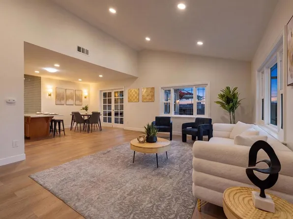 8722 Vanguard Pl, Lakeside, CA 92040