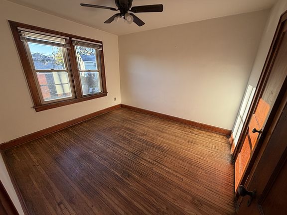 5th image of 635-641 Racine Ave #639
